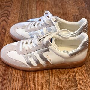 Like New Back 70 Sneakers